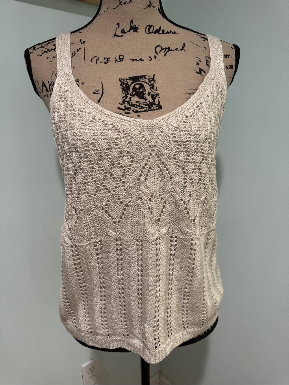 Lauren Conrad size medium Cream Knit Sleeveless Tank Top